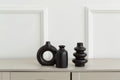 yes these vases are black as well as white