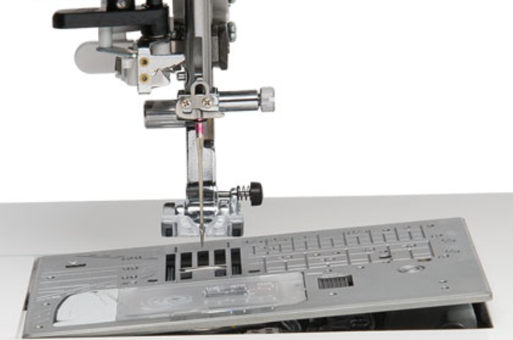 Automatic plate lifting devise. changes plates in seconds